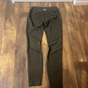 REI leggings